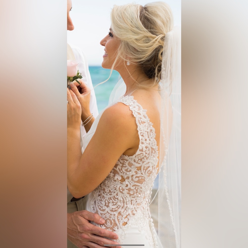 Stella York Elegant Wedding Dress